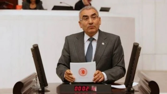 İstifa eden İYİ Parti Ankara Milletvekili Ayhan Altıntaş partisine geri döndü