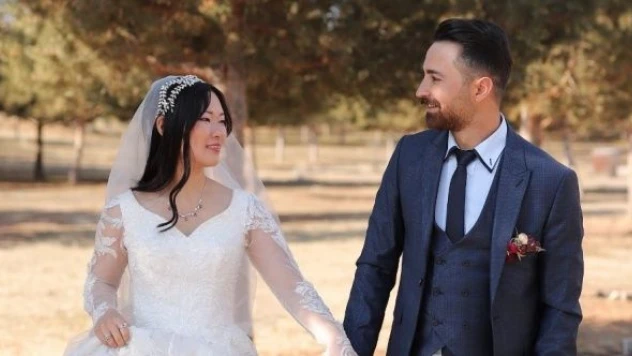 Japon geline Van usulü düğün