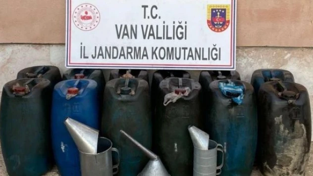 Kaçak akaryakıt satıyorlardı: Yüzlerce litre akaryakıt ele geçirildi