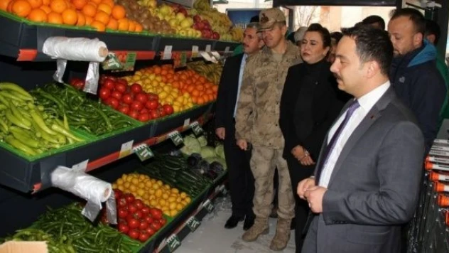 Muradiyeliler 'Tarım Kredi Kooperatifi Marketi'ne kavuştu