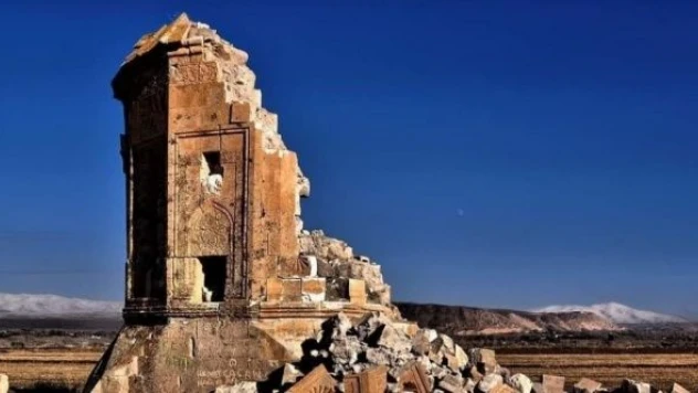 Vangölü Aktivistleri Zortul Kümbeti için çağrıda bulundu