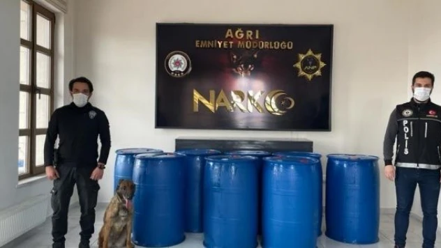 Yabancı uyrukluların bulunduğu TIR'da rekor miktarda uyuşturucu!