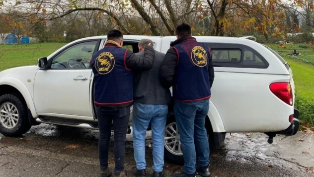 24 yıl hapis cezası ile aranan cinayet zanlısı kıskıvrak yakalandı