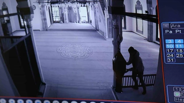 3 asırlık anahtar ile hırsızlık yaptı