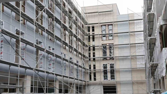 30 Ağustos İş Merkezi ve Zanaat Çarşısı inşaatında sona doğru