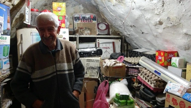 35 yıllık bakkal, süper marketlere karşı ayakta kalma mücadelesi veriyor