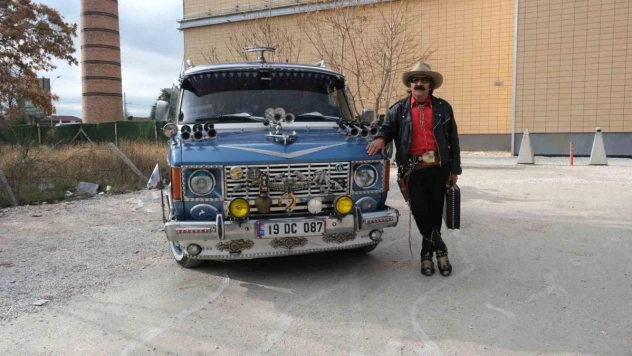 50 yıllık araba 'Sevda'sından vazgeçmiyor