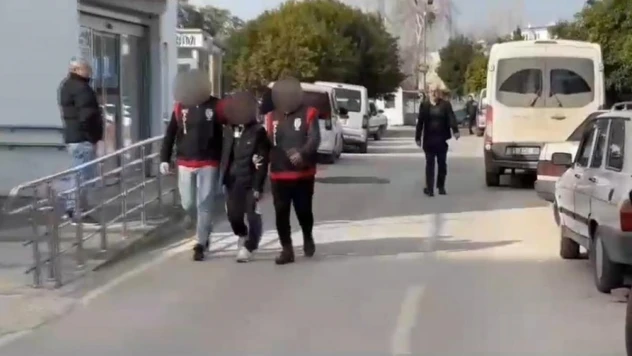 53 yıl hapis cezasıyla aranan 17 yaşındaki şahıs yakalandı