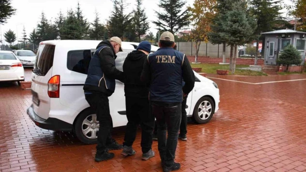 6 yıl, 3 ay hapis cezası ile aranan ihraç öğretmen yakalandı