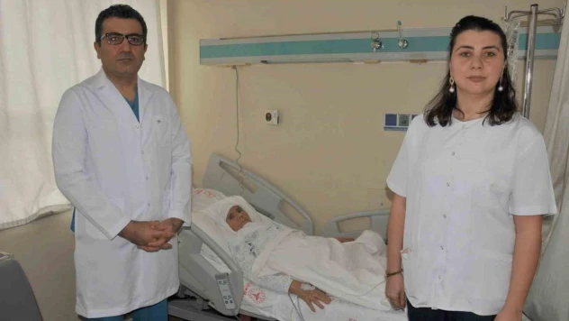 73 yaşında kansere yakalanan kadın özel yönteme sağlığına kavuştu