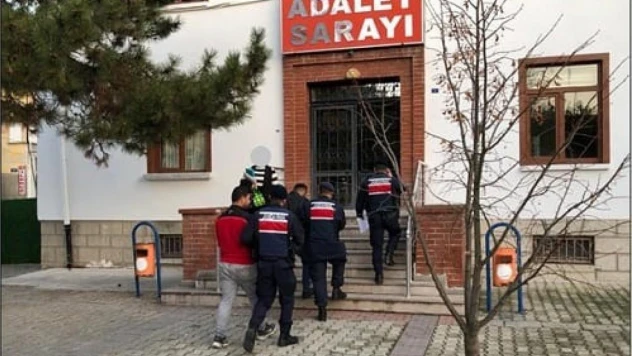 8 ayrı kablo hırsızlığı yapan 2 şüpheli tutuklandı