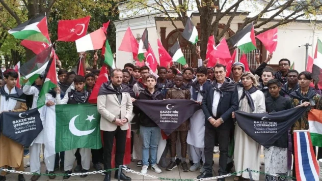 89 milletten çocuk Gazze için buluştu...Ten renkleri farklı, acıları ve tepkileri aynı