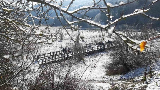 Abant'ta dağlar beyaz örtüyle kaplandı