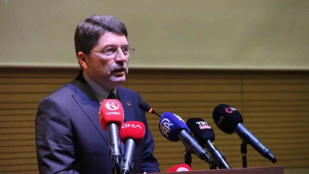 Adalet Bakanı Yılmaz Tunç: 'Hukuk fakültesinden mezun olanlar önce hukuk mesleklerine giriş sınavını kazanacak'
