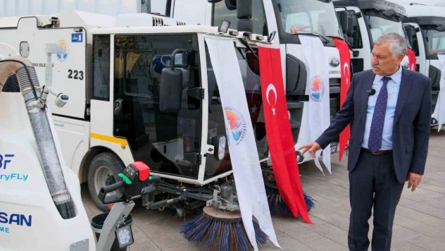 Adana Büyükşehir Belediyesi filosuna 5 yeni araç daha ekledi