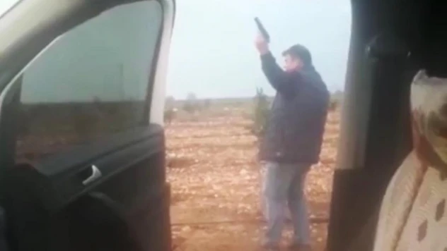 Adana Büyükşehir Belediyesi Özel Kalem Müdürünü vuran şahsın havaya eteş ederken görüntüsü çıktı