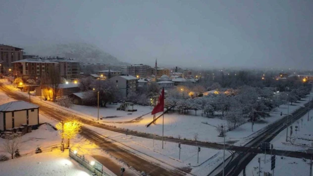 Adilcevaz Kalesi'nde kartpostallık görüntüler