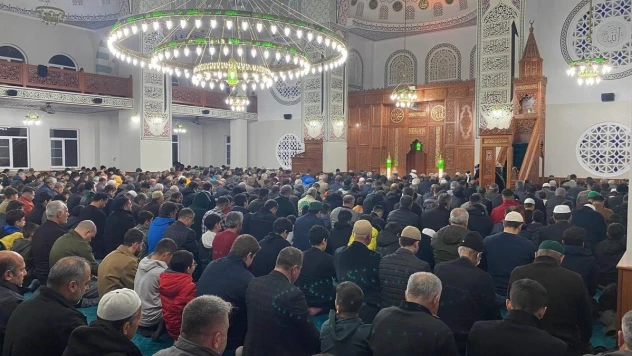 Adıyaman'da ilk teravih namazı kılındı