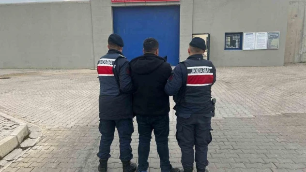 Afyonkarahisar'da araması bulunan şahıs yakalandı
