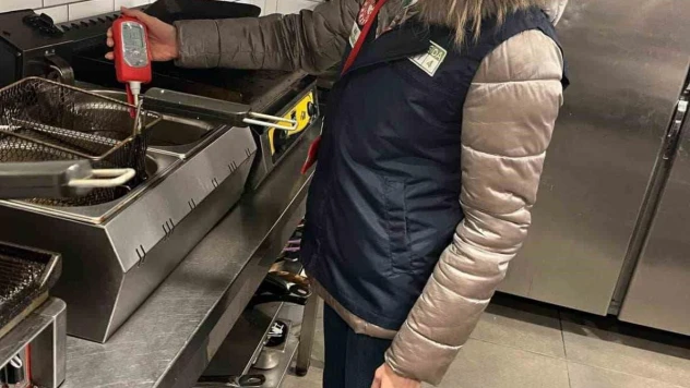 Afyonkarahisar'da fast-food ürün satan işletmeler denetlendi