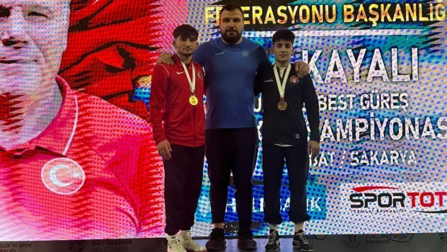 Afyonlu güreşçilerden büyük başarı