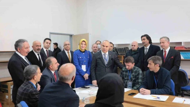 Ağrı'da, 'Türkiye'nin Zirvesinde Eğitim Çalıştayı' programı