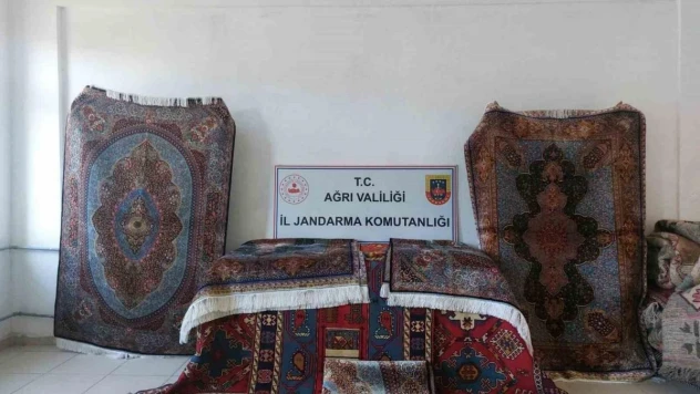 Ağrı'da İran halıları ele geçirildi