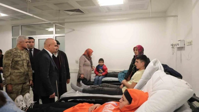 Ağrı'da öğrenci servisi kaza yaptı 2'si ağır 21 yaralı