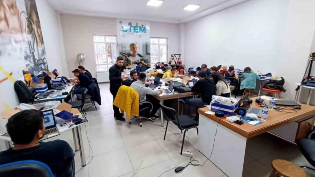 Ağrı'da Teknoloji Yarışması finalistleri eğitim aldı