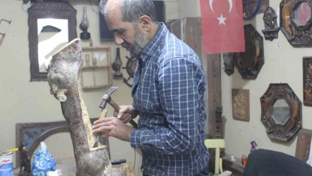 Ahşap, Temel Usta'nın elinde sanat eserine dönüşüyor