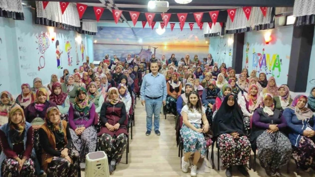 Aile Okulu ve Gençlik Okulu' seminerleri sürüyor