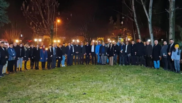 AK Parti teşkilatı gazetecilerle buluştu