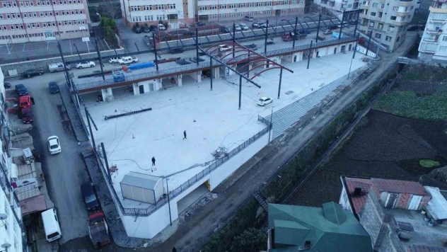 Akçaabat kapalı otopark ve pazar yeri inşaatında sona gelindi