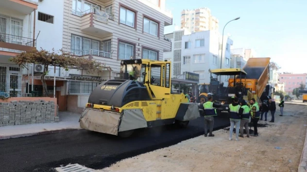 Akdeniz'de asfalt çalışmaları aralıksız sürüyor