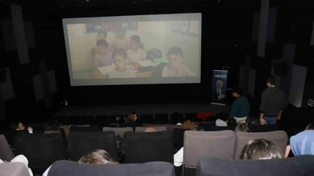 Akdenizli öğrenciler sınav stresinden sinema ile uzaklaştı