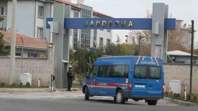Aksaray'da 12 aranan şahıs jandarma ekiplerince yakalandı
