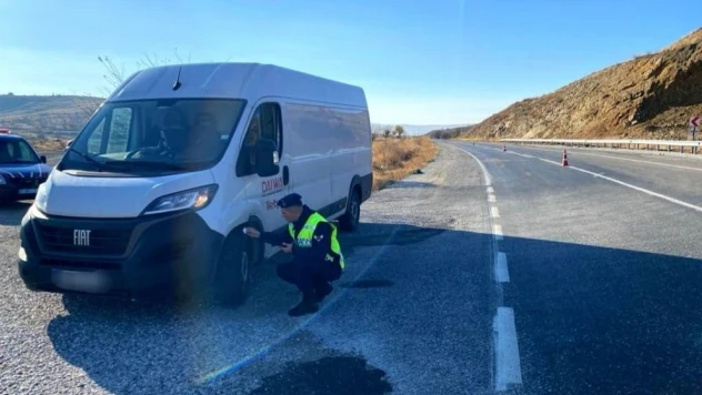 Aksaray'da jandarma ekipleri kış lastiği denetiminde