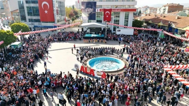 Alaca'da 100. yıl coşkusu