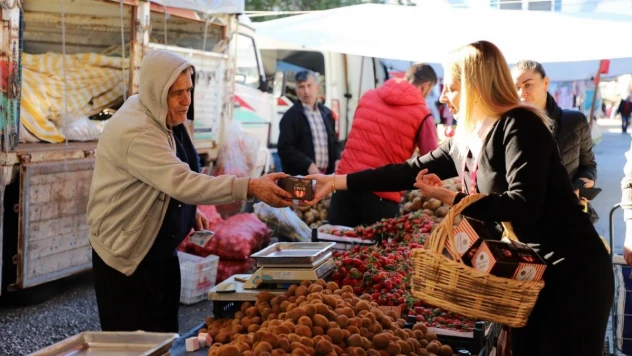 Alanya Belediyesi'nden kandil ikramı