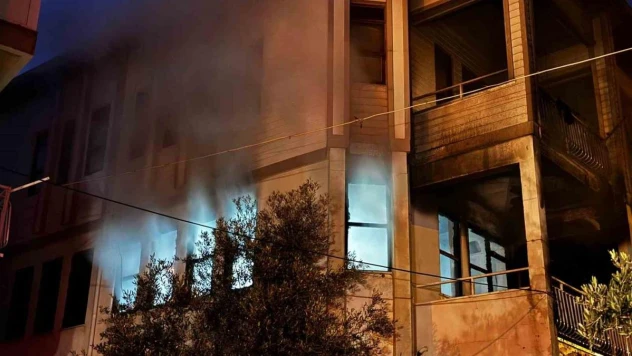 Alevlere teslim olan ev kullanılamaz hale geldi