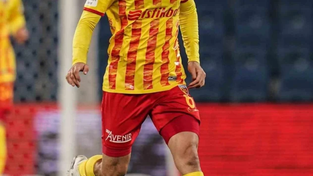 Ali Karimi 3. golünü attı