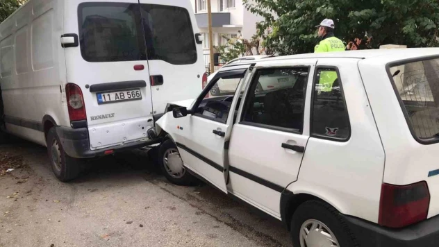 Alkollü sürücünün sebep olduğu zincirleme trafik kazasında 1 kişi yaralandı
