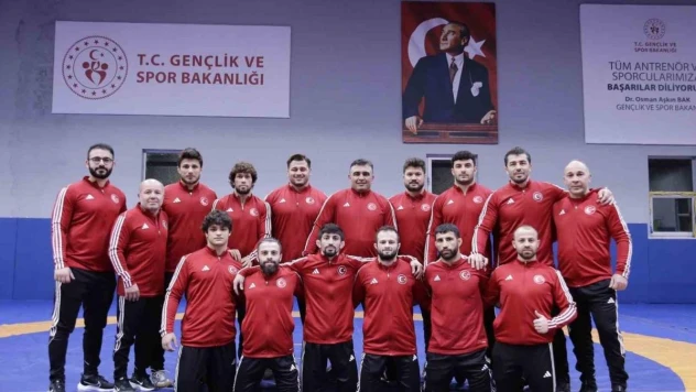 Alperen Berber, Grekoromen Güreş Milli Takımı'na seçildi