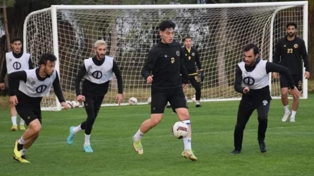 Anadolu Üniversitesi devre arası kampını Antalya'da geçiriyor