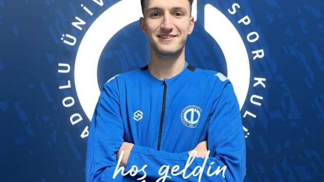 Anadolu Üniversitesi Spor Kulübü'ne bir orta saha transferi daha