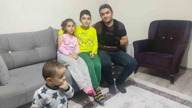 Ankara'da sokak köpeği dehşeti kamerada: Kızını korumak için koşarken kucağındaki çocuğuyla yere düştü