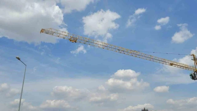 Ankara'da üzerine tahta parçası düşen inşaat işçisi baba ve oğlu hayatını kaybetti