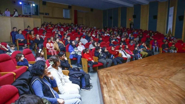 Antalya'da tiyatro rüzgarı