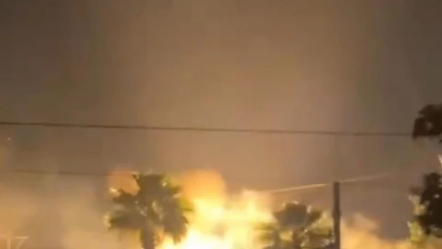 Antalya'da tramvay hattına yıldırım düştü