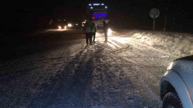 Antalya-Konya yolu tır geçişine kapatıldı